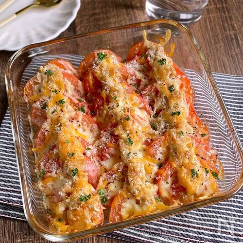 焼くまで5分!「トマトのツナマヨチーズ焼き」スピード副菜