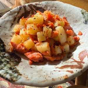 レイチーの作ってみた!投稿(【うちの定番おかず♪】鮭とじゃがいものバター醤油炒め☆)