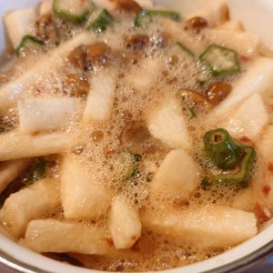あやたこウィンナーの作ってみた!投稿(【なめこと長芋のねばねばサラダ】梅でさっぱり♪無限に食べたい)