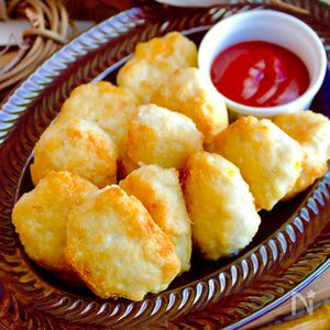 ＼卵・小麦粉不要／揚げずに簡単【絶品♡鶏むねチーズナゲット】