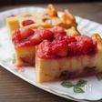 いちごとルバーブジャムのヨーグルトケーキ