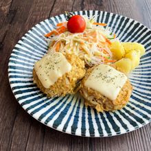 節約!豆腐ともやし入りカレーハンバーグ*