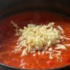 【鶏だしトマトチーズリゾット】じっくり煮込んだようなうまみの工程3