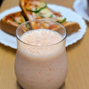 まゆのの作ってみた!投稿(甘酒トマトスムージー)