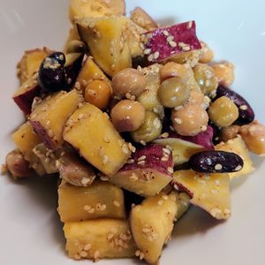 まゆのの作ってみた!投稿(【さつまいもとお豆の和風サラダ】ごま香る♪マヨなしヘルシー！)
