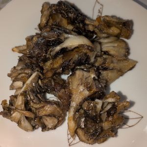 KUMIKOの作ってみた!投稿(カリカリ舞茸のから揚げ【#揚げない #包丁不要 #おつまみ】)