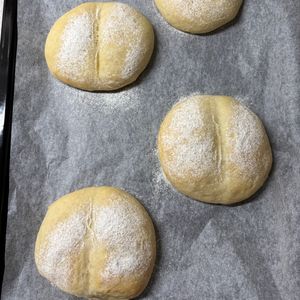 こりりの作ってみた!投稿(塩・砂糖不要！発酵なし！びっくりふわふわパン)