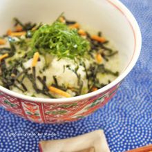 トロトロ長いもパリッとアラレの海苔茶づけ