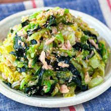 水っぽくならない◎作り置きにも【キャベツのツナわかめサラダ】