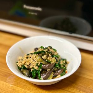 りりの作ってみた!投稿(行列の定食屋さんの✨とろけるなすとニラのスタミナ中華炒め🤩)
