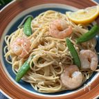 ワンパンでパスタ♡スナップえんどうとエビのレモンバター醤油