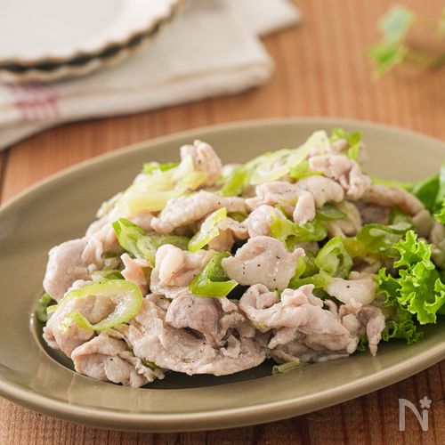 レンジで簡単!豚こまねぎ塩
