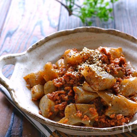 らくレピ こんにゃくと豚ひき肉のスタミナ旨ケチャ炒め By 松山絵美 レシピサイト Nadia ナディア プロの料理家のおいしいレシピ