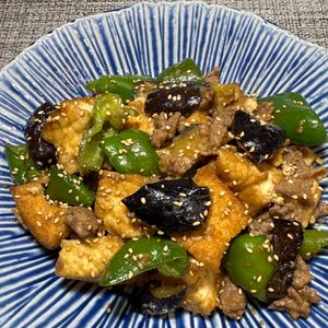 楽ラク手抜キッチン🐶🐾の作ってみた!投稿(味噌が決め手！なすとピーマンの豚ひき肉＆厚揚げの味噌炒め)