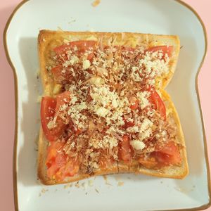 milkの作ってみた!投稿(焼きトマトの極うまトースト)