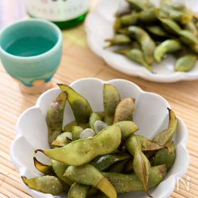 【秋の黒枝豆シーズンに!】美味しい蒸し焼き枝豆