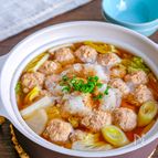 お腹に優しいあったか鍋 えのき鶏団子のみぞれ鍋