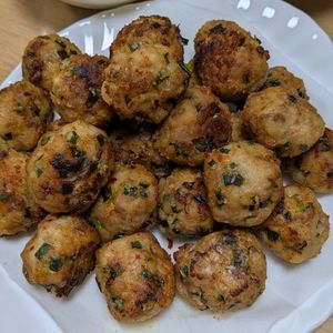 makiの作ってみた!投稿(カリふわ♩はんぺん豚ニラ唐揚げ)