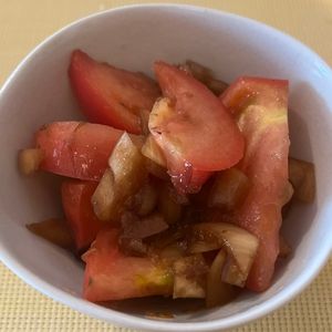 金の作ってみた!投稿(混ぜるだけ！トマトと赤玉ねぎの和風マリネ)