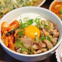 【豚キムねばとろスタミナ丼】疲れた日こそ、これ一杯！