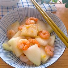 炒めた冬瓜の食感も好き♡冬瓜とむき海老の白だし生姜炒め