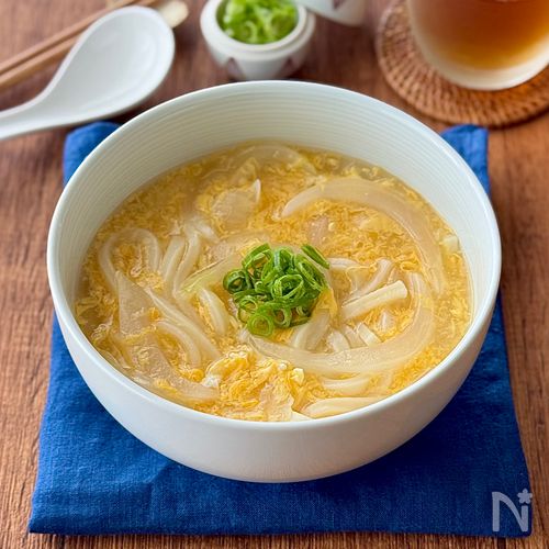 ほっとする味♩新玉ねぎたっぷりとろたまうどん