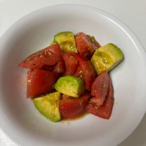ぽんこの作ってみた!投稿(【アボカドとトマトの醤油レモンマリネ】3分で優秀副菜🎶)