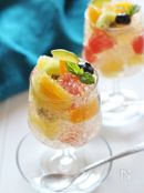 フルーツとレモンソーダのゼリー