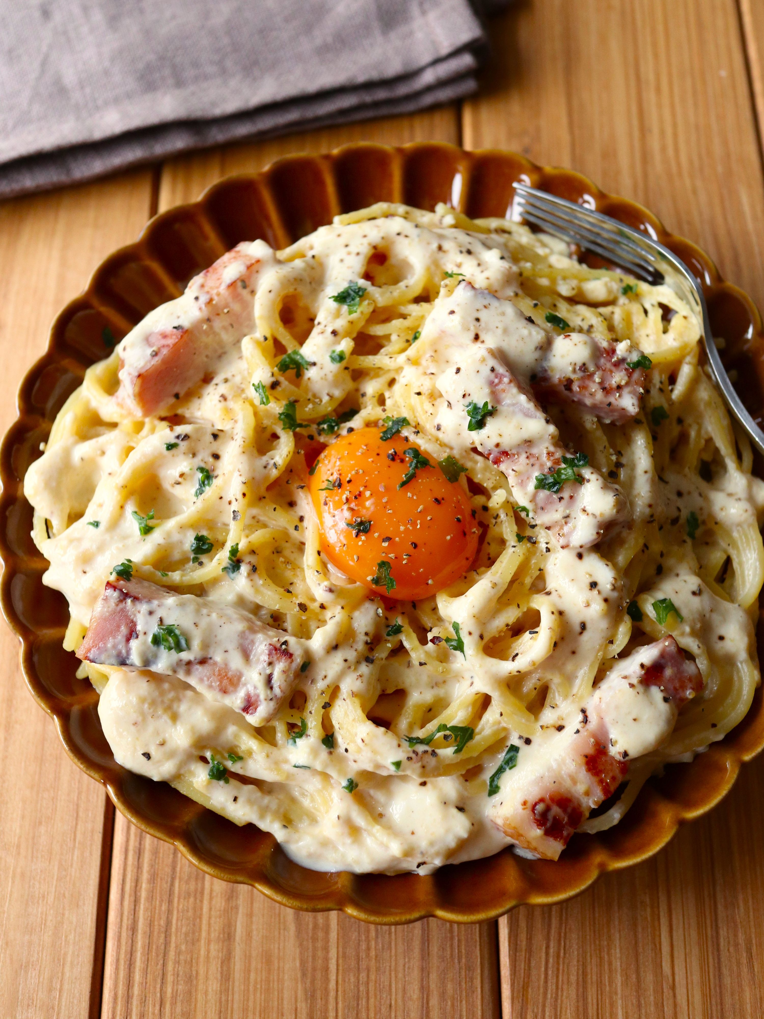 カルボナーラ オーマイプレスト 3種チーズの濃厚カルボナーラ 300G: 冷凍調理品