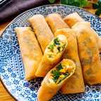 食べラーが隠し味♪子供も大人も絶対好き♡にらツナ卵春巻き