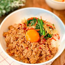 【火を使わない☆】10分で絶品そぼろビビンバ丼♪