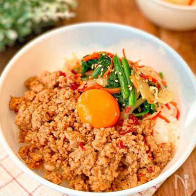 【火を使わない☆】10分で絶品そぼろビビンバ丼♪