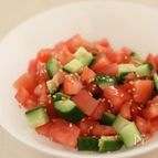 きゅうとトマトのコロコロサラダ