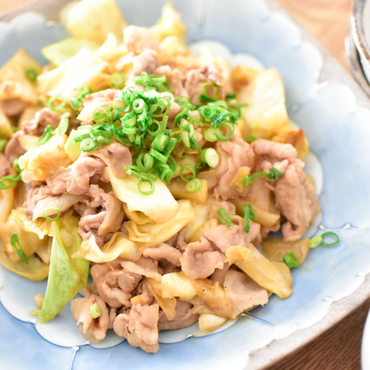 めんつゆ＆焼肉のたれでちゃちゃっと！豚バラとキャベツの炒め物 レシピサイトNadia