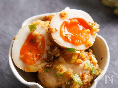 中華風⭐︎漬け込むだけ『ネギまみれ半熟卵』 | レシピサイトNadia