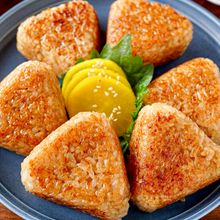 【焼きおにぎり】外カリッ中じゅわ.ᐟ.ᐟ中まで味しみ♡