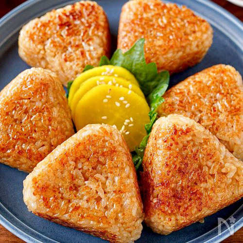 【焼きおにぎり】外カリッ中じゅわ.ᐟ.ᐟ中まで味しみ♡