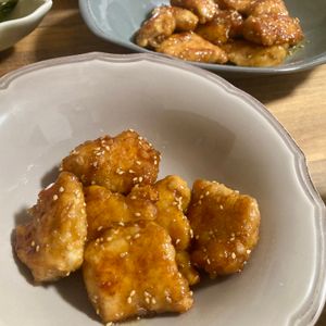 ゆかりの作ってみた!投稿(油は大さじ2♪むね肉で作る♪『揚げない鶏唐の甘酢ごまあえ』)