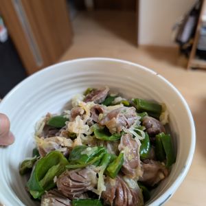 NYの作ってみた!投稿(《居酒屋風》家族が飛びつく♪砂肝とピーマンのねぎ塩レモン炒め)