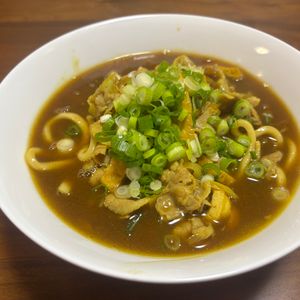 こむぎの作ってみた!投稿(5分で完成♡お蕎麦屋さんみたいなカレーうどん)