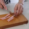 卵1個で簡単♪【ハム入り卵焼き】の工程1