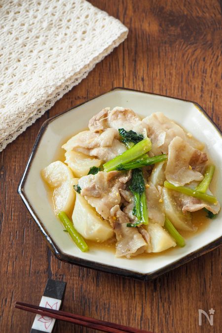 はらしおりさんの5分でとろとろ♪かぶと豚バラの味噌煮