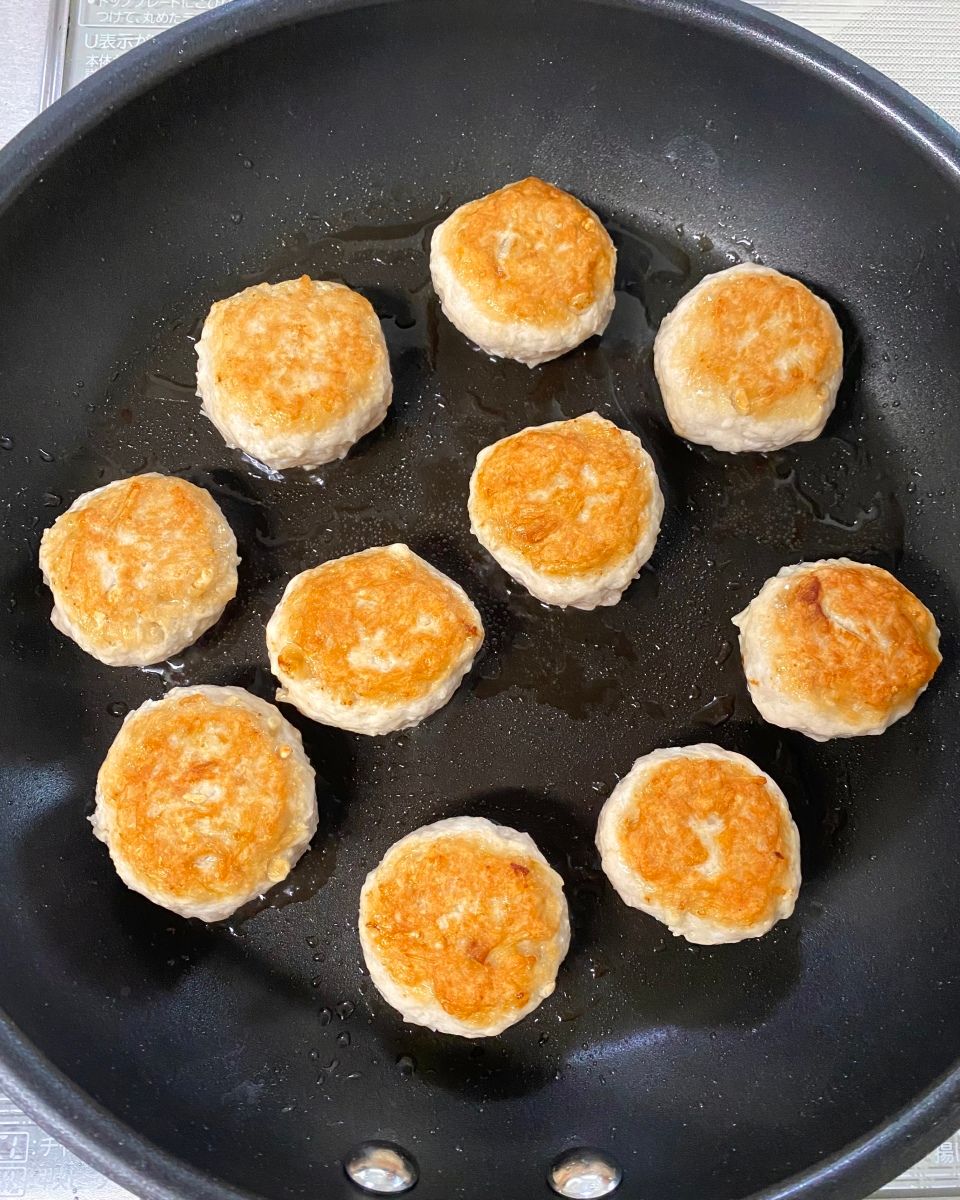 えのき鶏つくねの甘味噌照り】旨み染みだす照りっとつくね