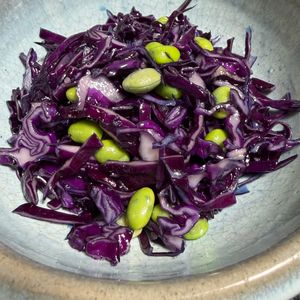 ゆっこの作ってみた!投稿(【５分で簡単お弁当おかず】紫キャベツと枝豆のナムル)