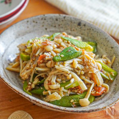 えのきとオクラの梅おかか和え【レンジで簡単！梅でさっぱり】