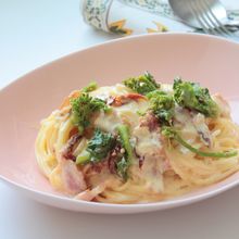 ベーコンとドライトマトのヨーグルトクリームパスタ