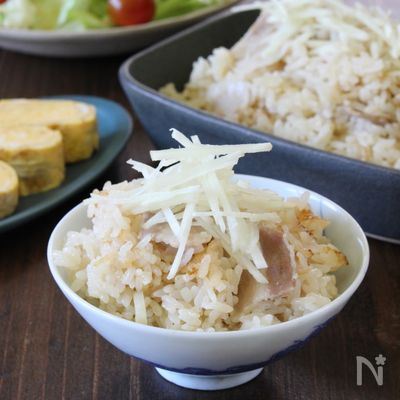 たっぷ生姜で爽やかコクうま♪生姜焼き風炊き込みごはん