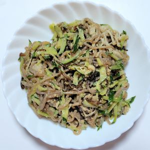 ふうかの作ってみた!投稿(糸こんときゅうりの♪ご飯が進む🍚ごま塩昆布和え😋)