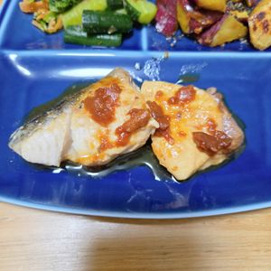 1322383の作ってみた!投稿(ふっくら柔らか鰤の梅肉ソースがけ)