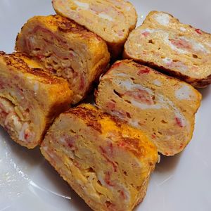 まゆのの作ってみた!投稿(ふわふわ甘〜いカニカマ卵焼き【#作り置き #冷凍保存】)
